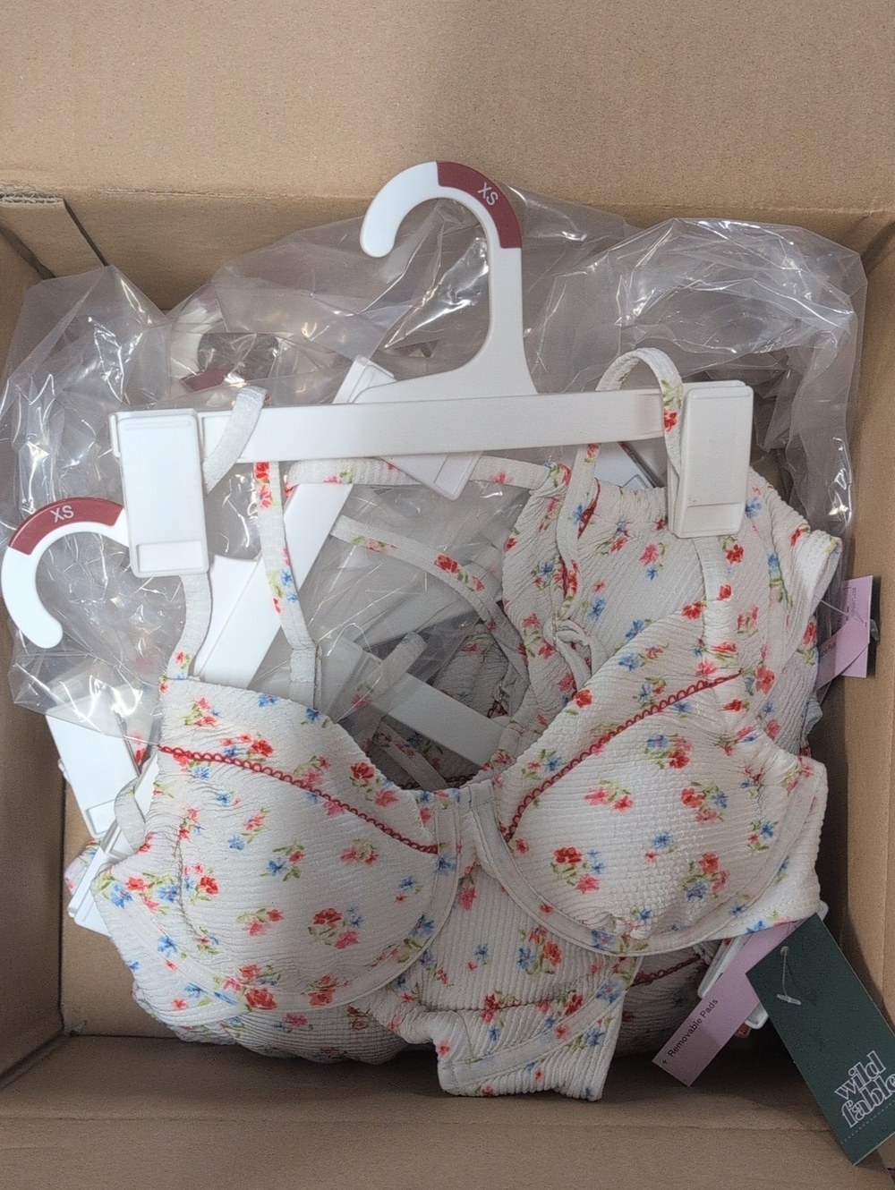 Box Of 12 XS Wild Fable Textured Underwire Bikini Top In Cream Floral Print, NEW